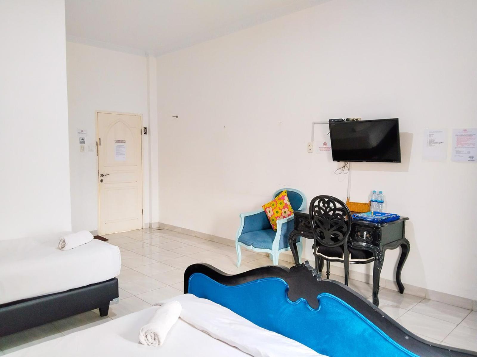 Grand Shaqilla Syariah Hotell Deli Tua Exteriör bild