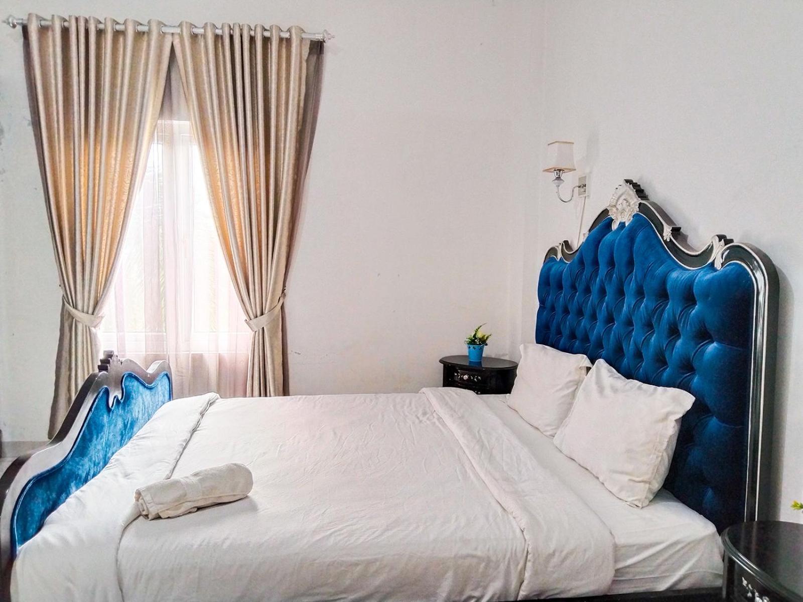 Grand Shaqilla Syariah Hotell Deli Tua Exteriör bild