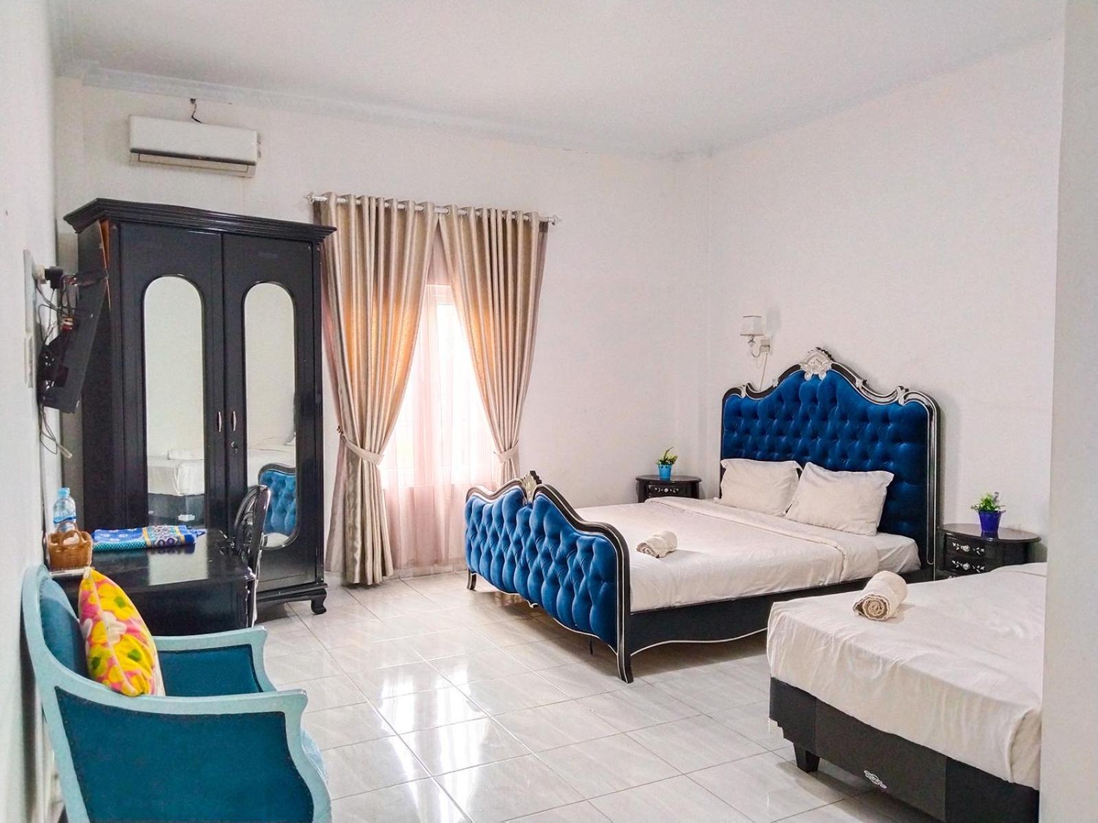 Grand Shaqilla Syariah Hotell Deli Tua Exteriör bild