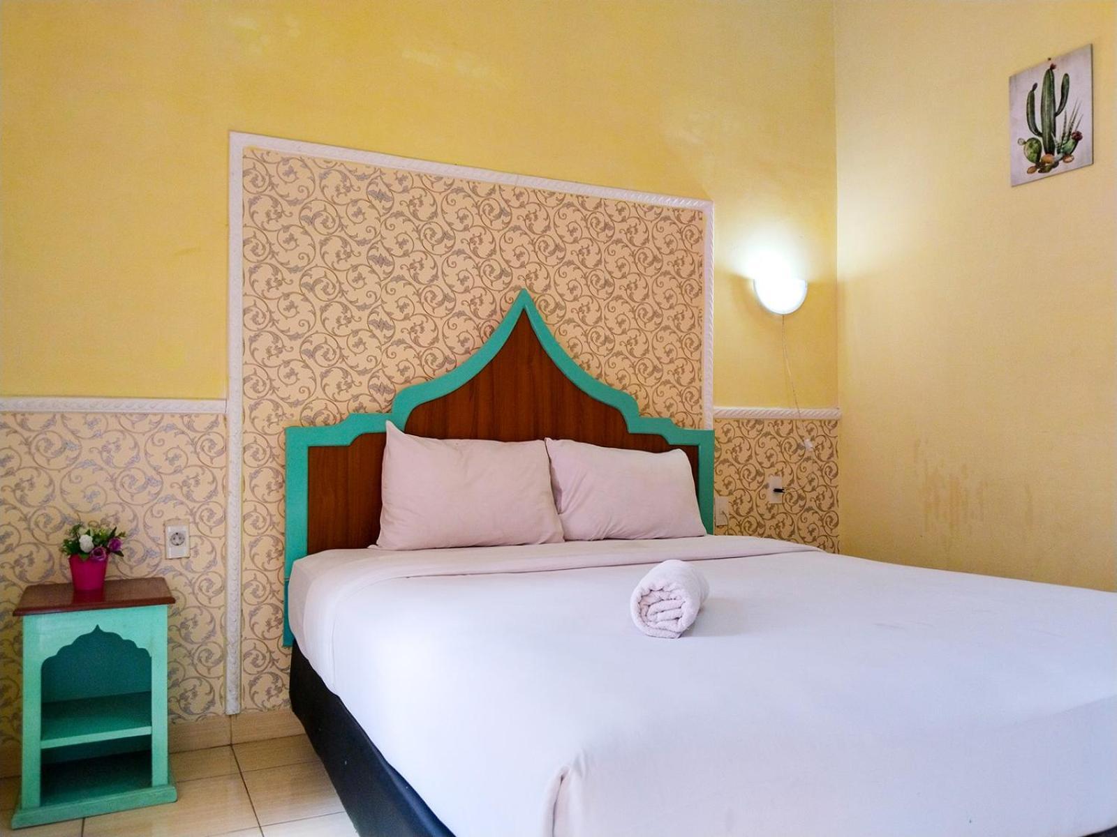 Grand Shaqilla Syariah Hotell Deli Tua Exteriör bild