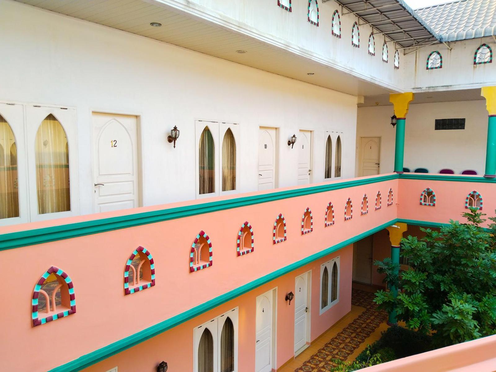 Grand Shaqilla Syariah Hotell Deli Tua Exteriör bild